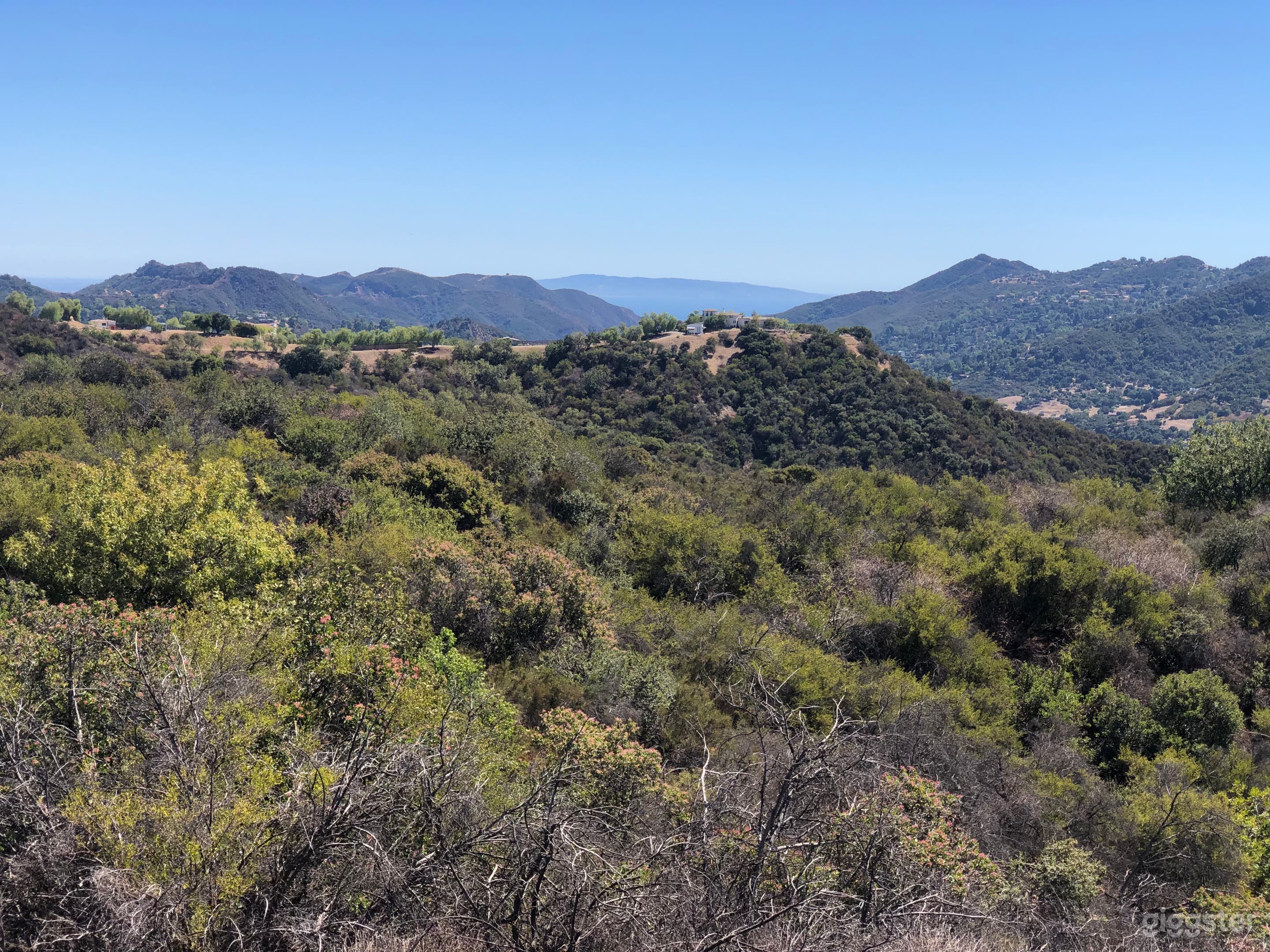 Epic mountain top property ocean view 360 view... Photo 3