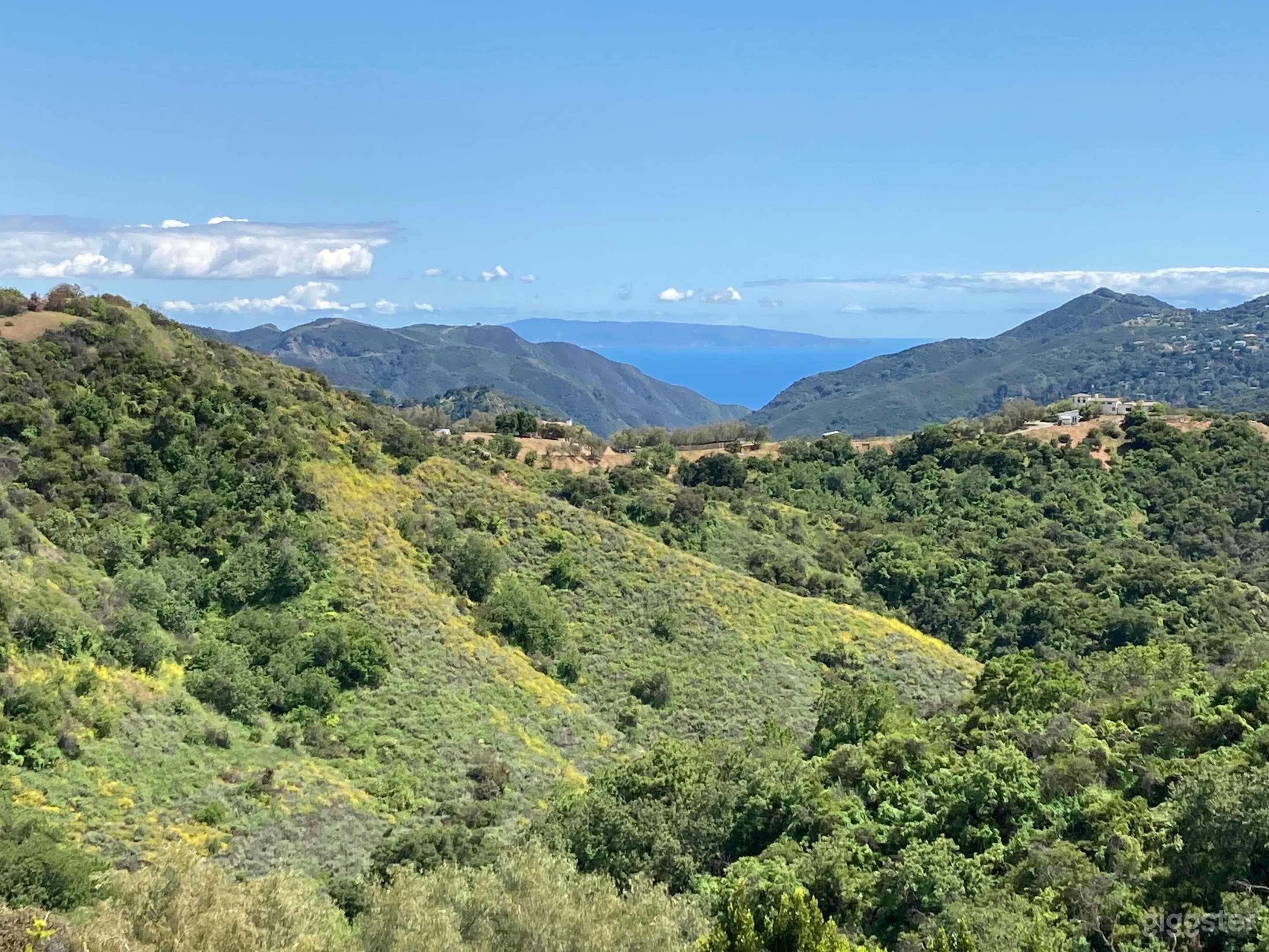 Epic mountain top property ocean view 360 view... Photo 1