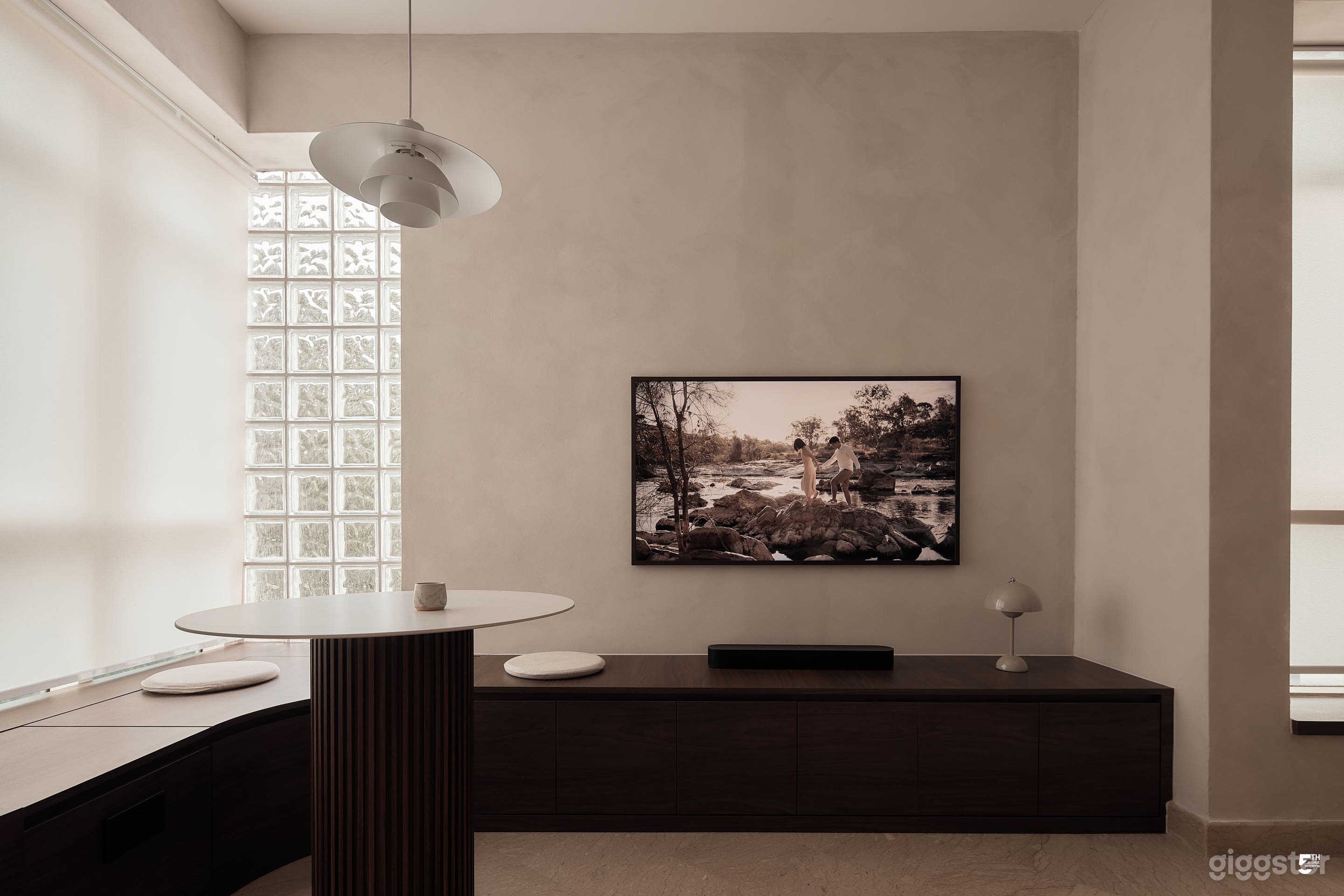 Cozy Japandi Style Home - Home in the Woods Photo 3