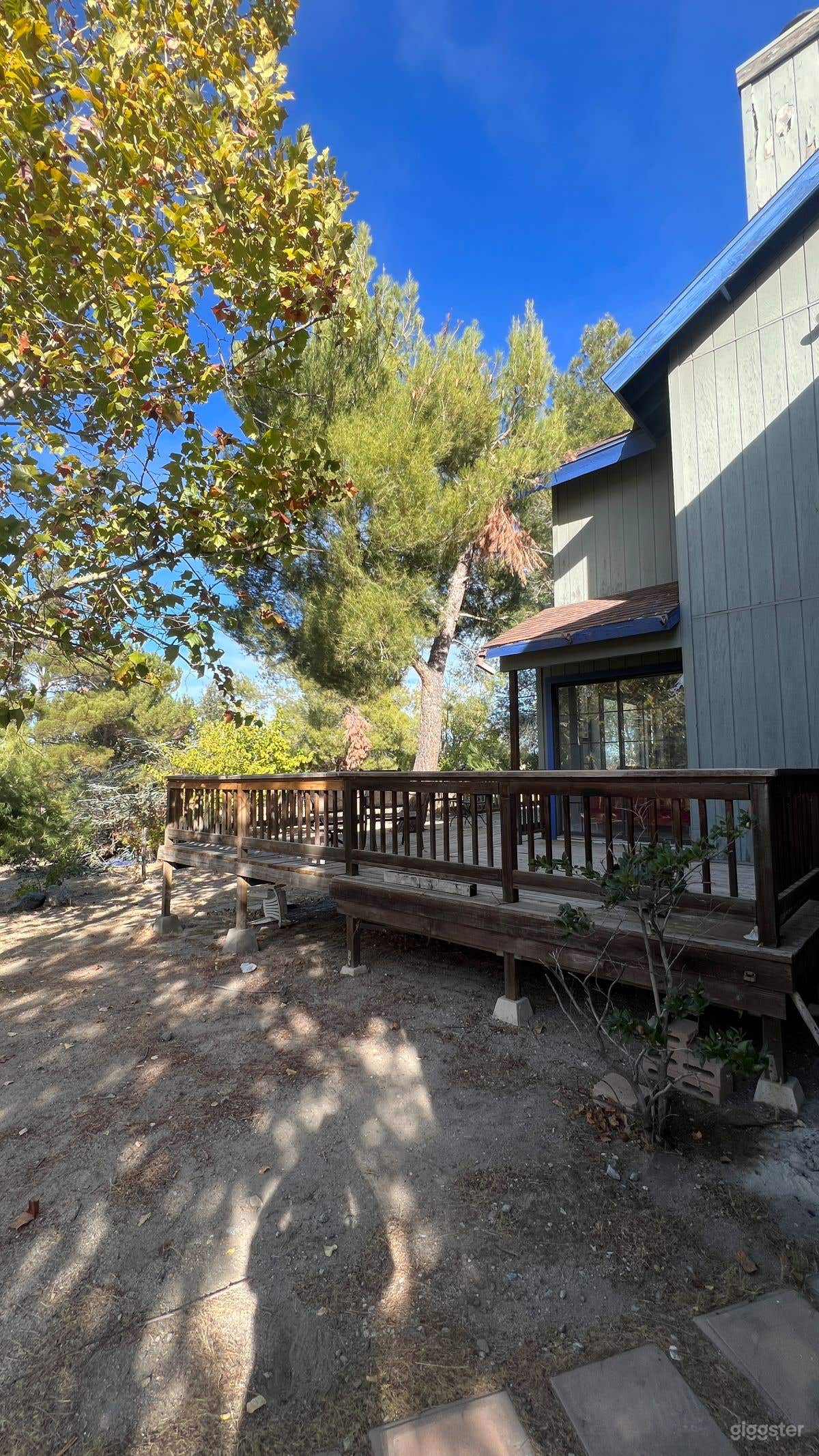 RUSTIC 5 ACRE PROPERTY W/ GUESTHOUSE QUAIL LAKE Photo 2