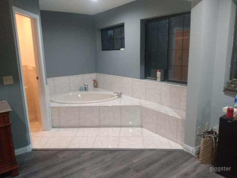  Master bath 