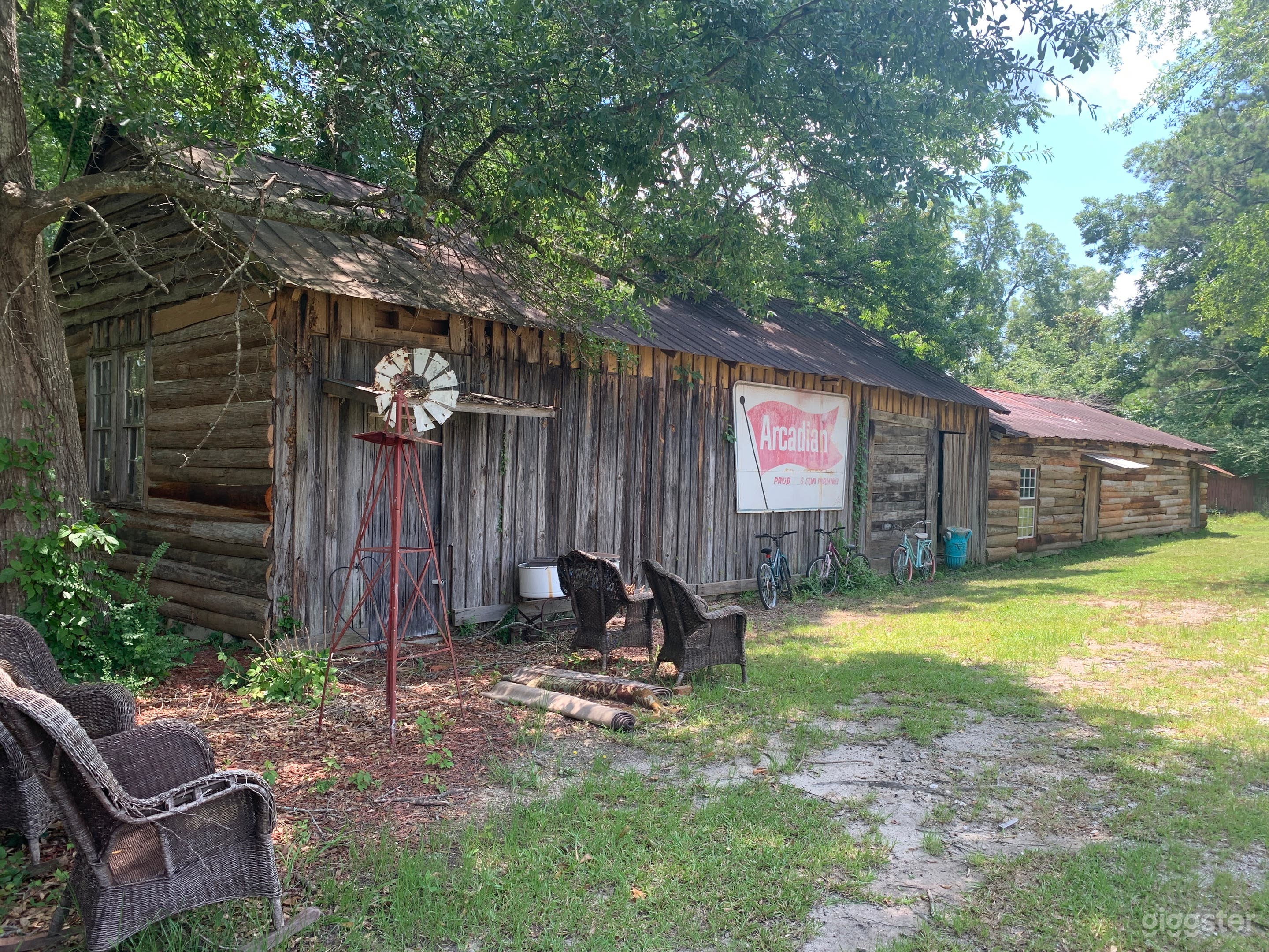 Vintage Photography Sets - with Props & Wardrobe Photo 3