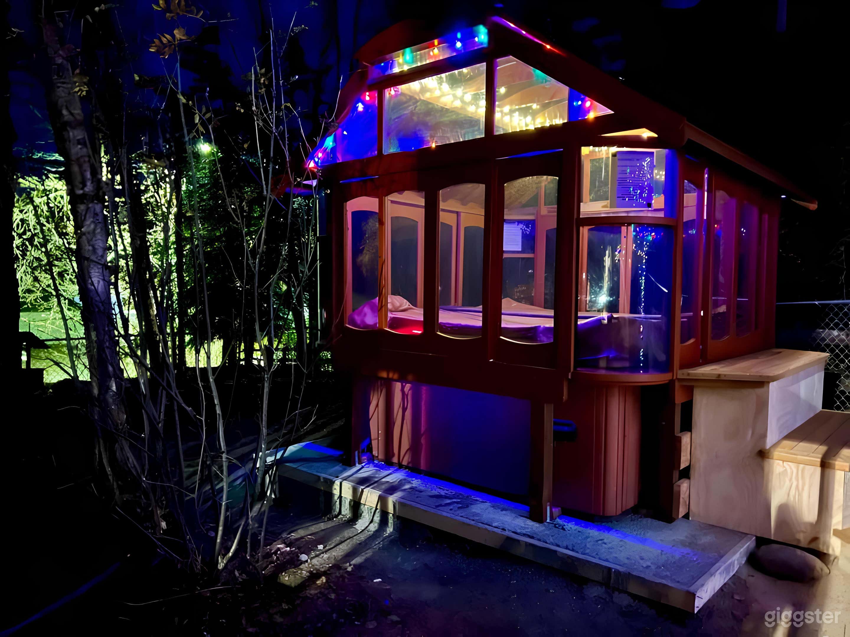 Indoor Jacuzzi with Mountain View Photo 4