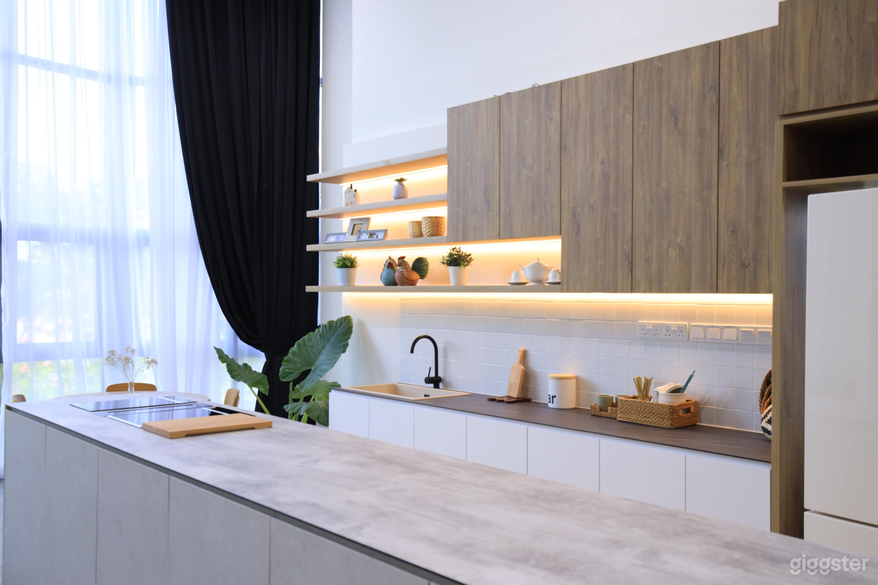 LIFESTYLE & KITCHEN STUDIO with CYCLORAMA Photo 2
