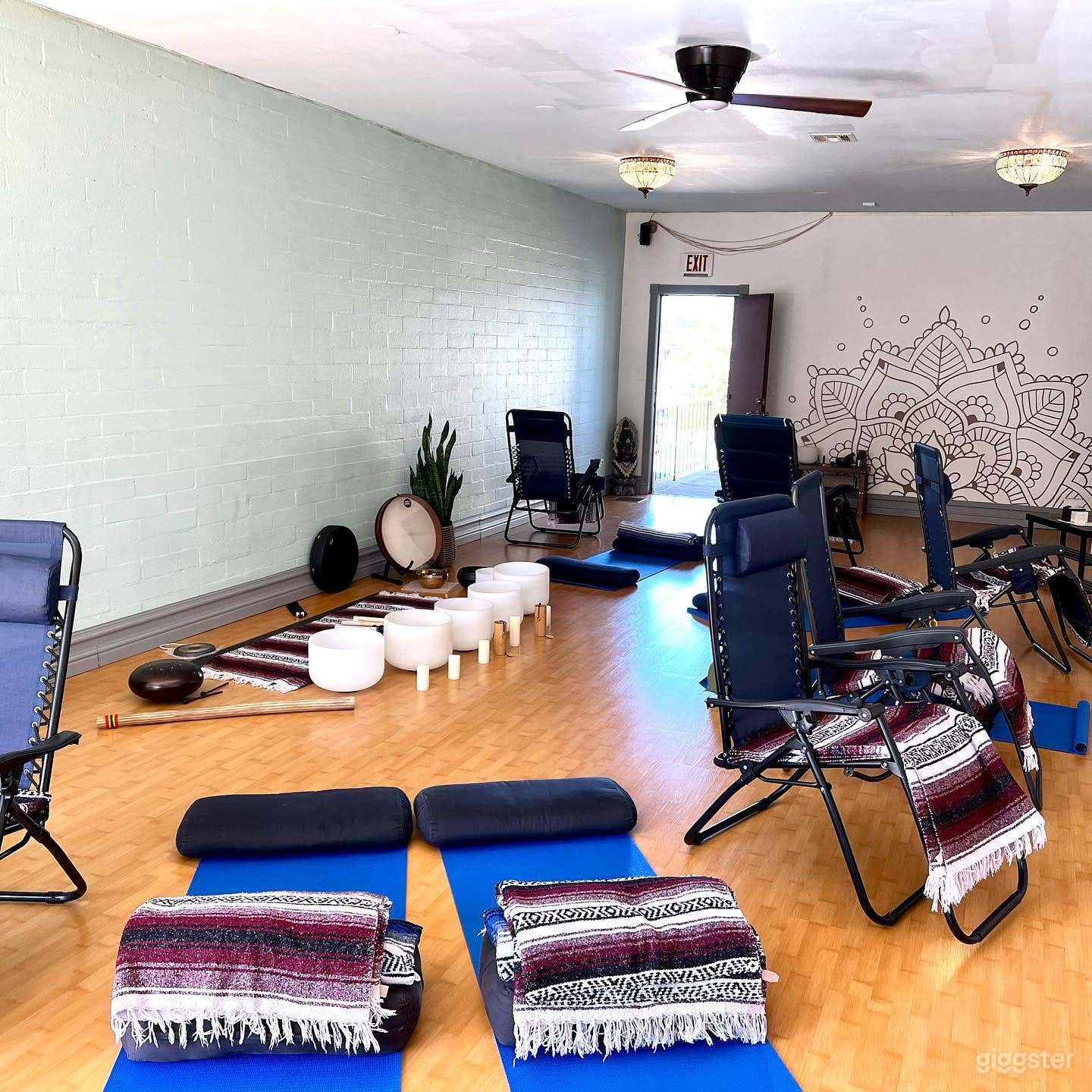 Accommodates up to 25 lying down and 50 seated guests—ideal for sound healing and restorative sessions.