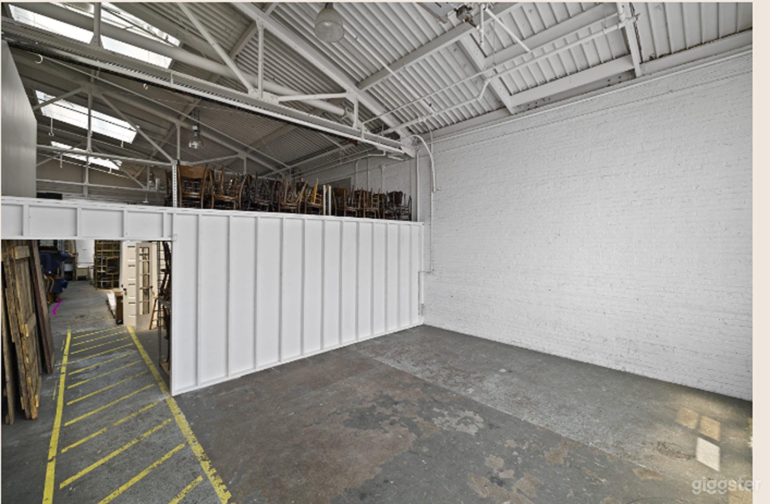 Stylish Milwaukee Natural Light-Filled Urban Design StudioStudio Space Photo 3