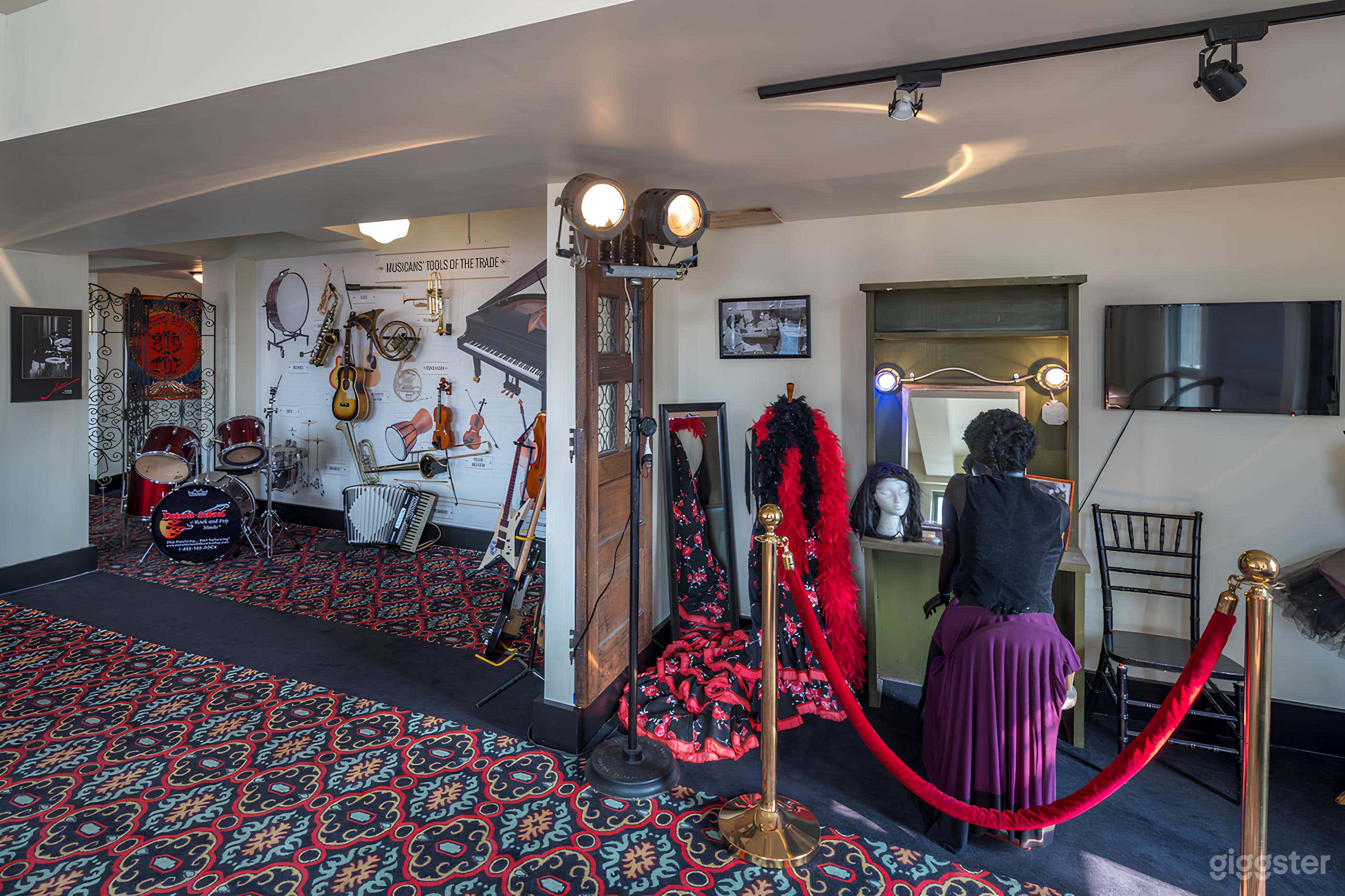 ARCHIVE GALLERY/LOUNGE Photo 1