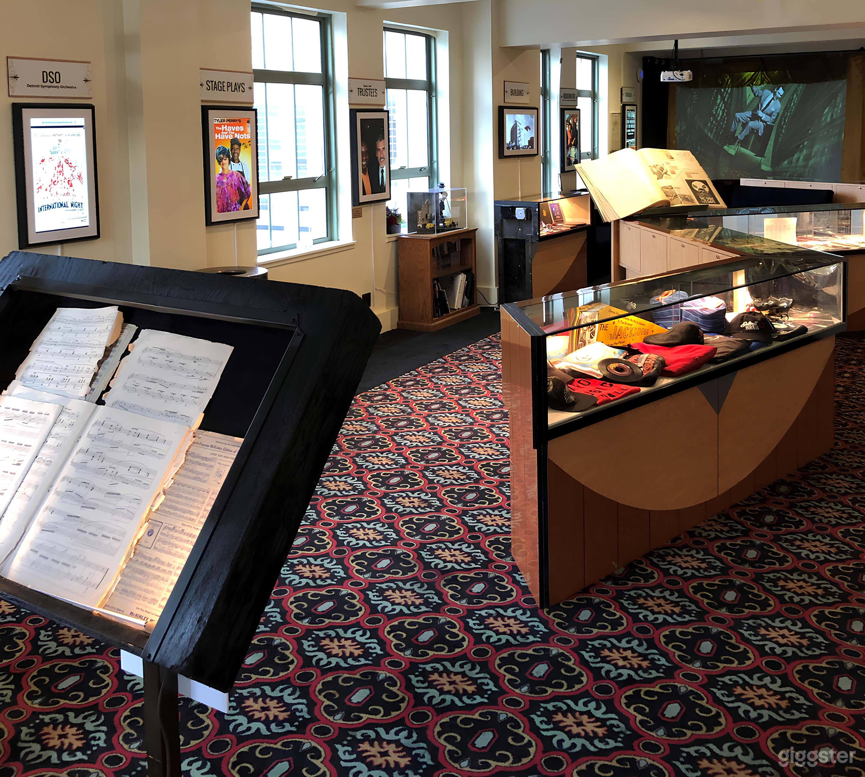 ARCHIVE GALLERY/LOUNGE Photo 2