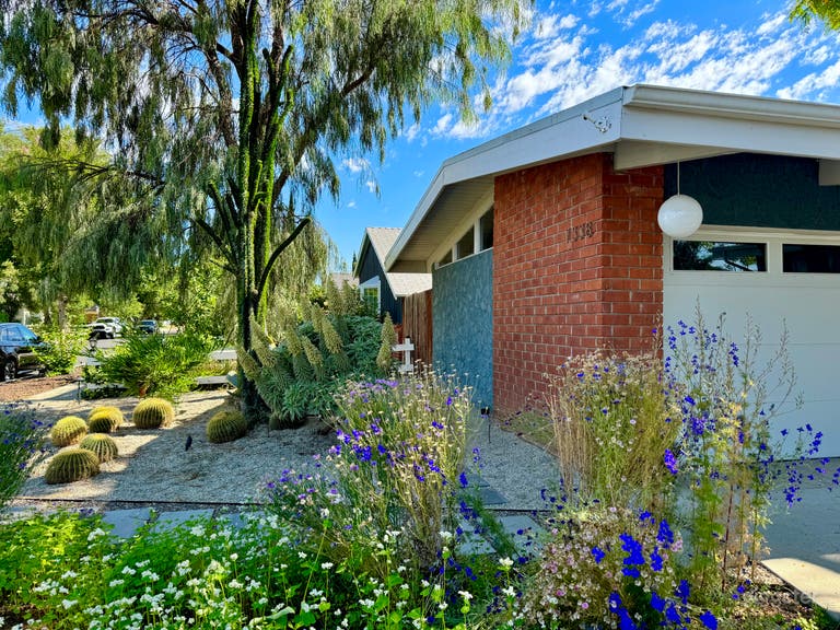  Garage is climate-controlled to use for holding, makeup and equipment storage. 
