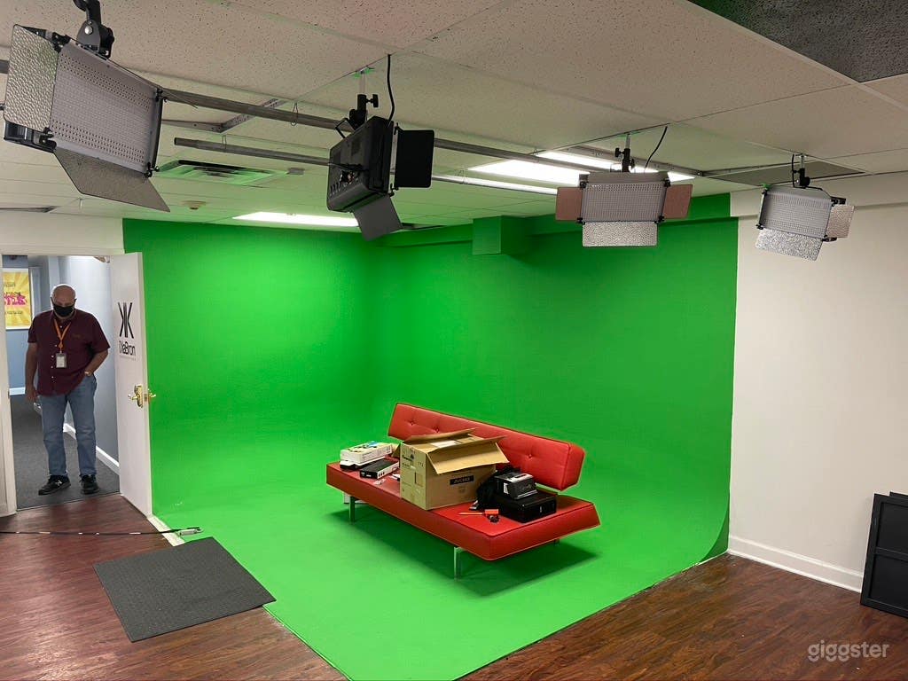 State-of-the-Art Sound Stage Photo 3