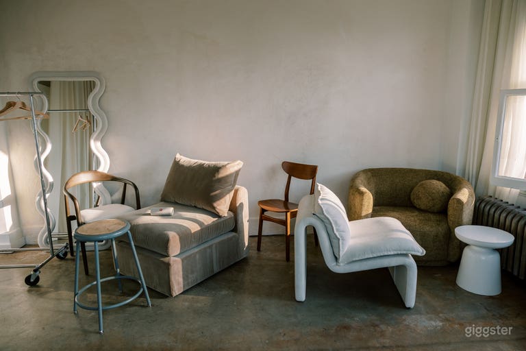  Natural light creative studio 