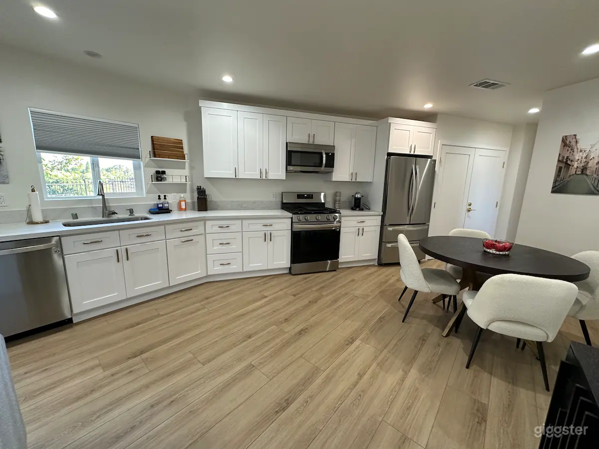 Enchanting Cozy House Photo 2