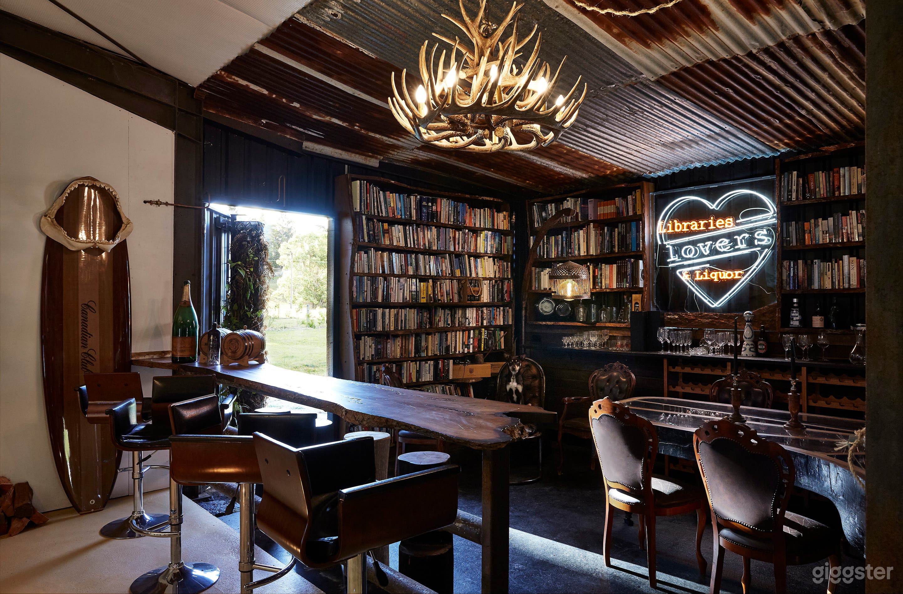 ARTISAN SHOWROOM FOR FILMING | PHOTOSHOOT | MEETINGS Photo 1