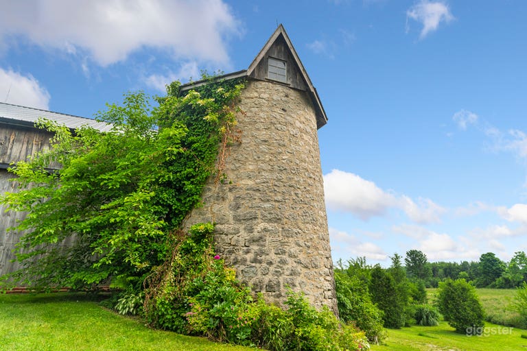  Century Barn on 94 Acres 