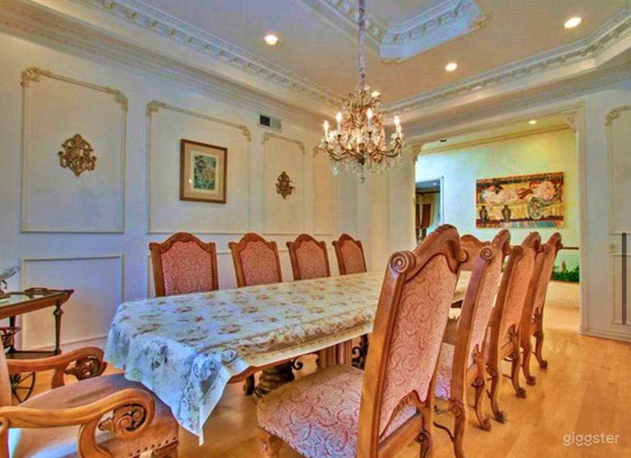 Classic Dining Room Photo 3