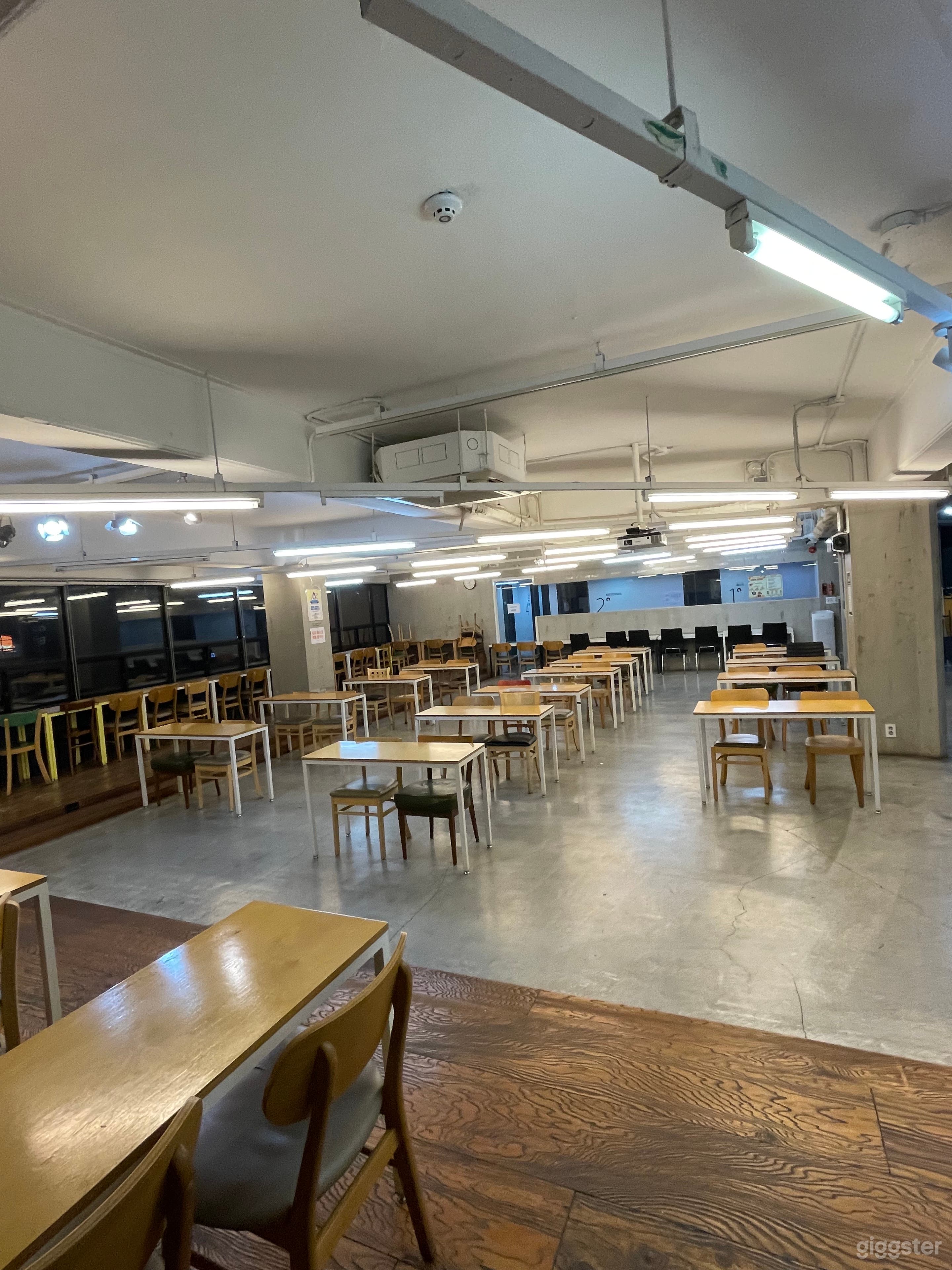 Versatile Event & Meeting Space Photo 3