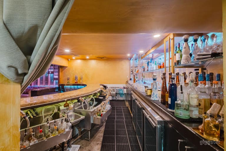  NEON NIGHTSCAPE SUNSET LOUNGE 