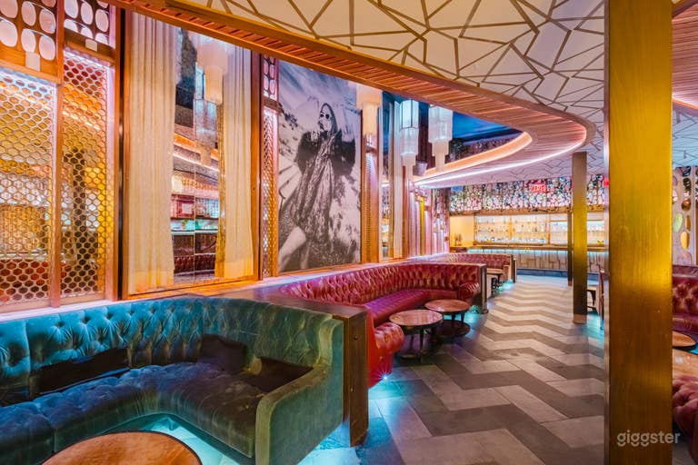  NEON NIGHTSCAPE SUNSET LOUNGE 