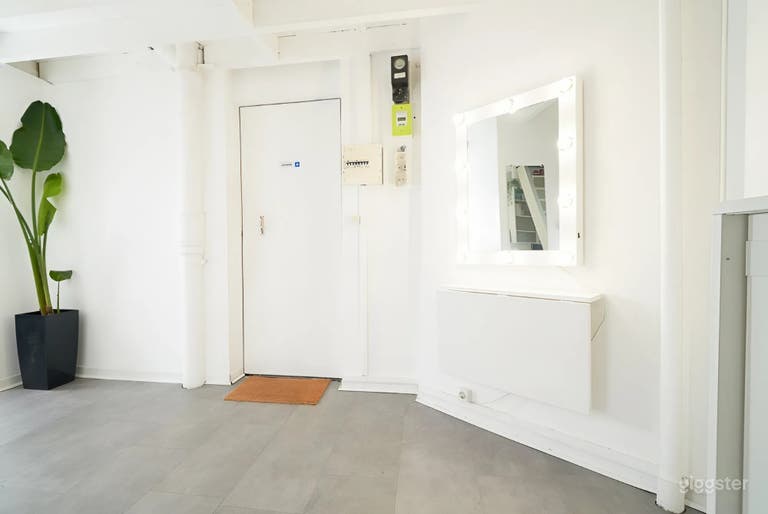  Chic Parisian Photo Studio with Terrace & Pro Equipment 