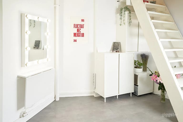  Chic Parisian Photo Studio with Terrace & Pro Equipment 