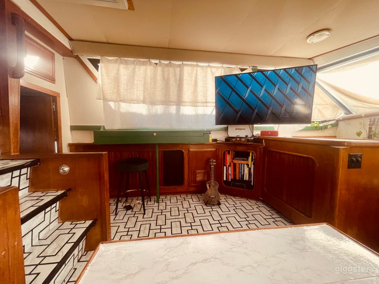  Private Vintage Yacht 