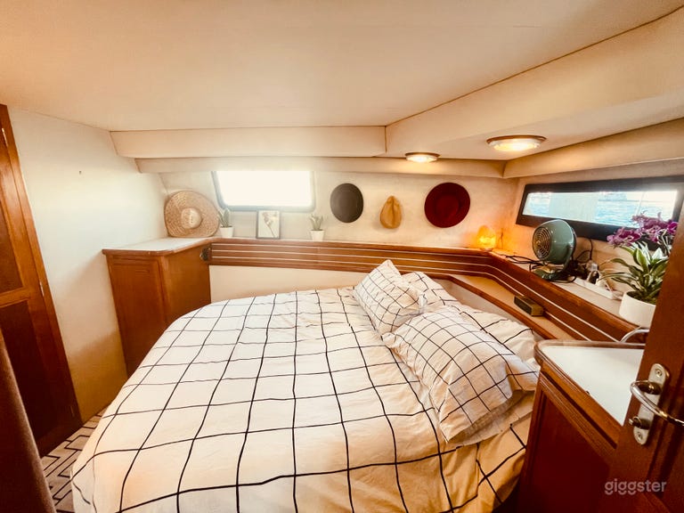  Private Vintage Yacht 