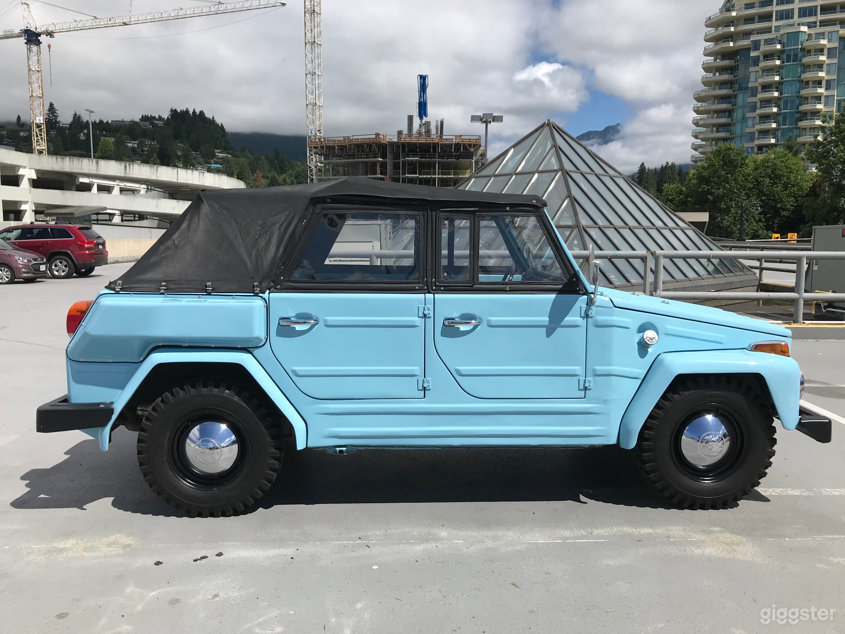 1975 VW Thing – Retro Convertible for Film Shoots Photo 2