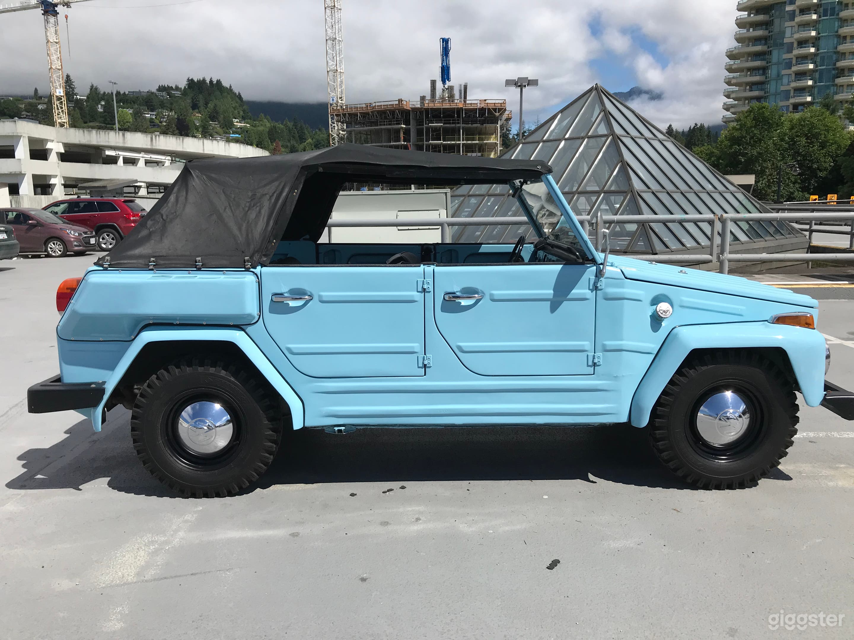 1975 VW Thing – Retro Convertible for Film Shoots Photo 3