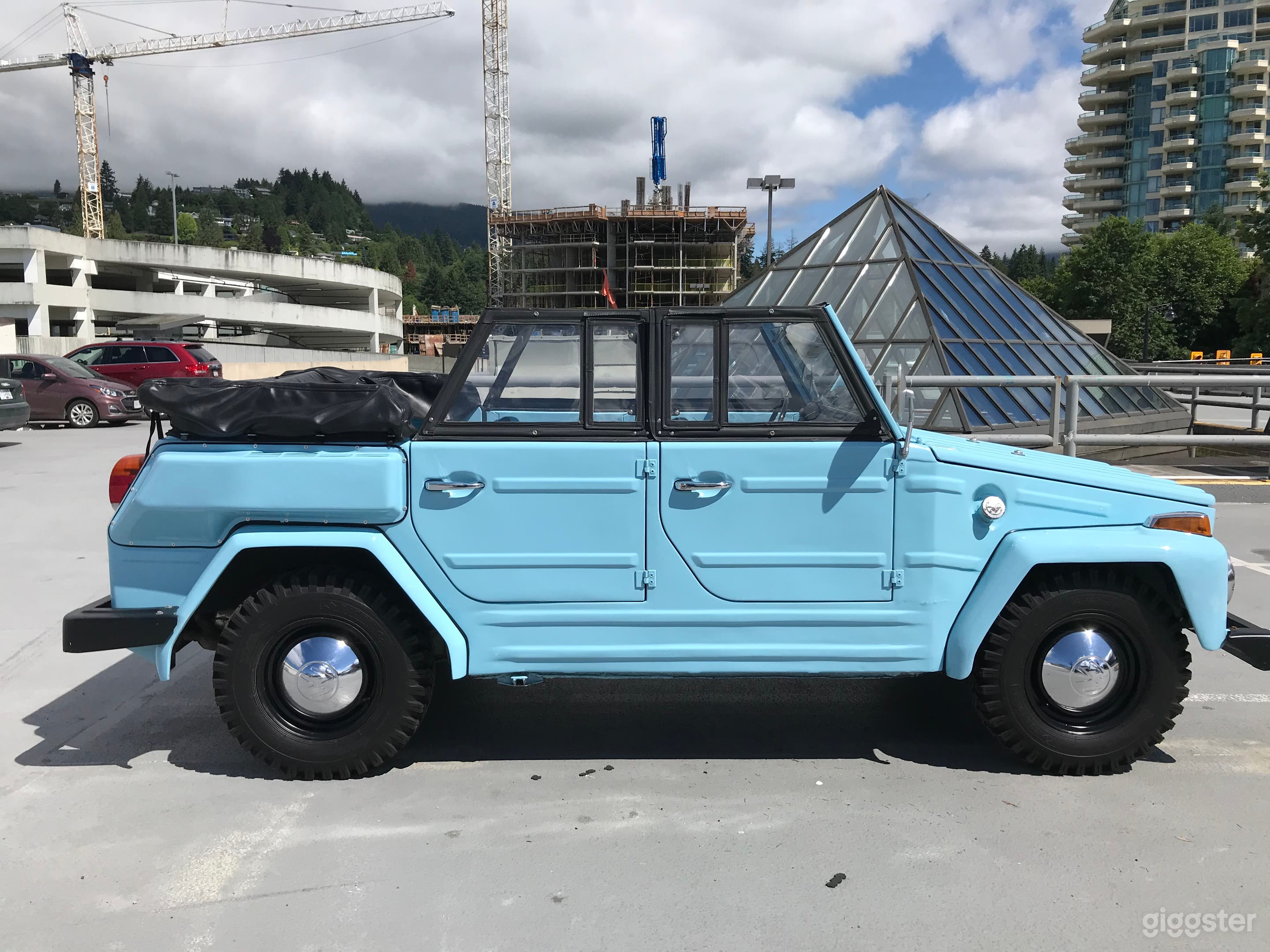 1975 VW Thing – Retro Convertible for Film Shoots Photo 4