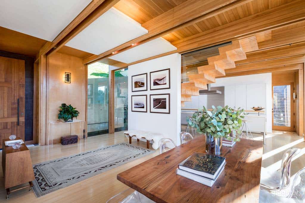 Modern Architectural Home With Sweeping Views Photo 3