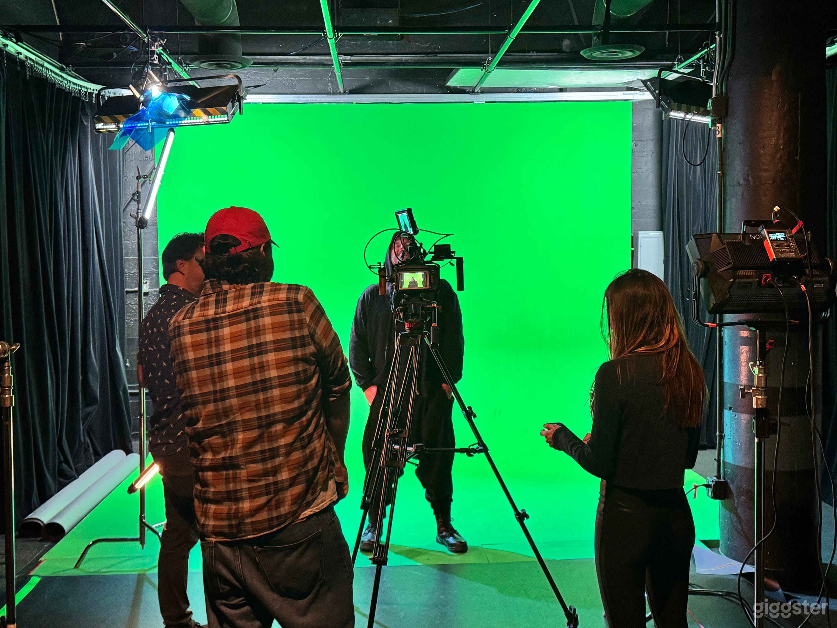 Professional Green Screen Studio Photo 2