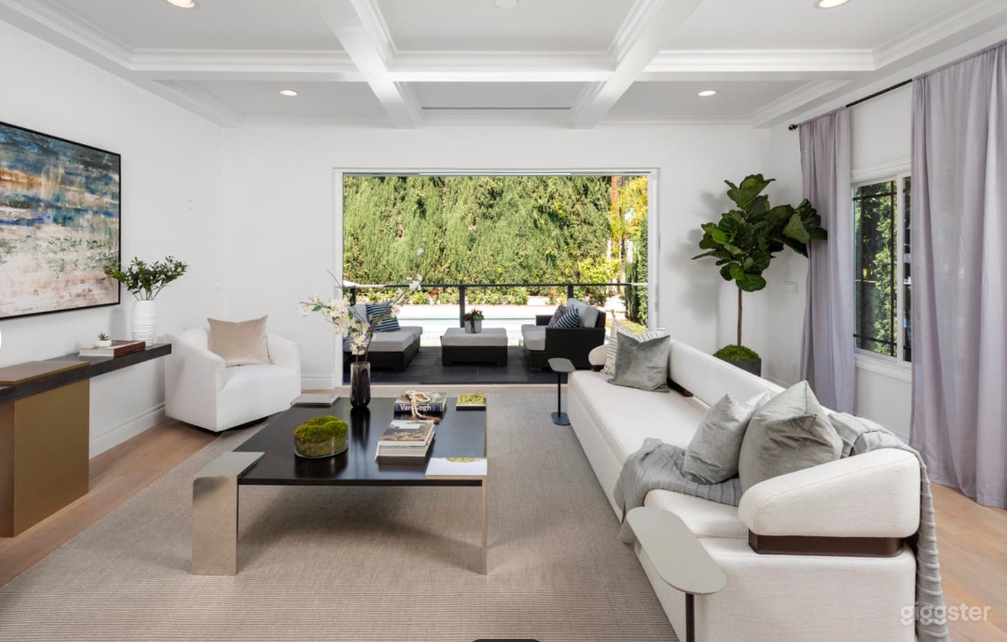 Spectacular Beverly Hills Flats Modern Home Photo 2