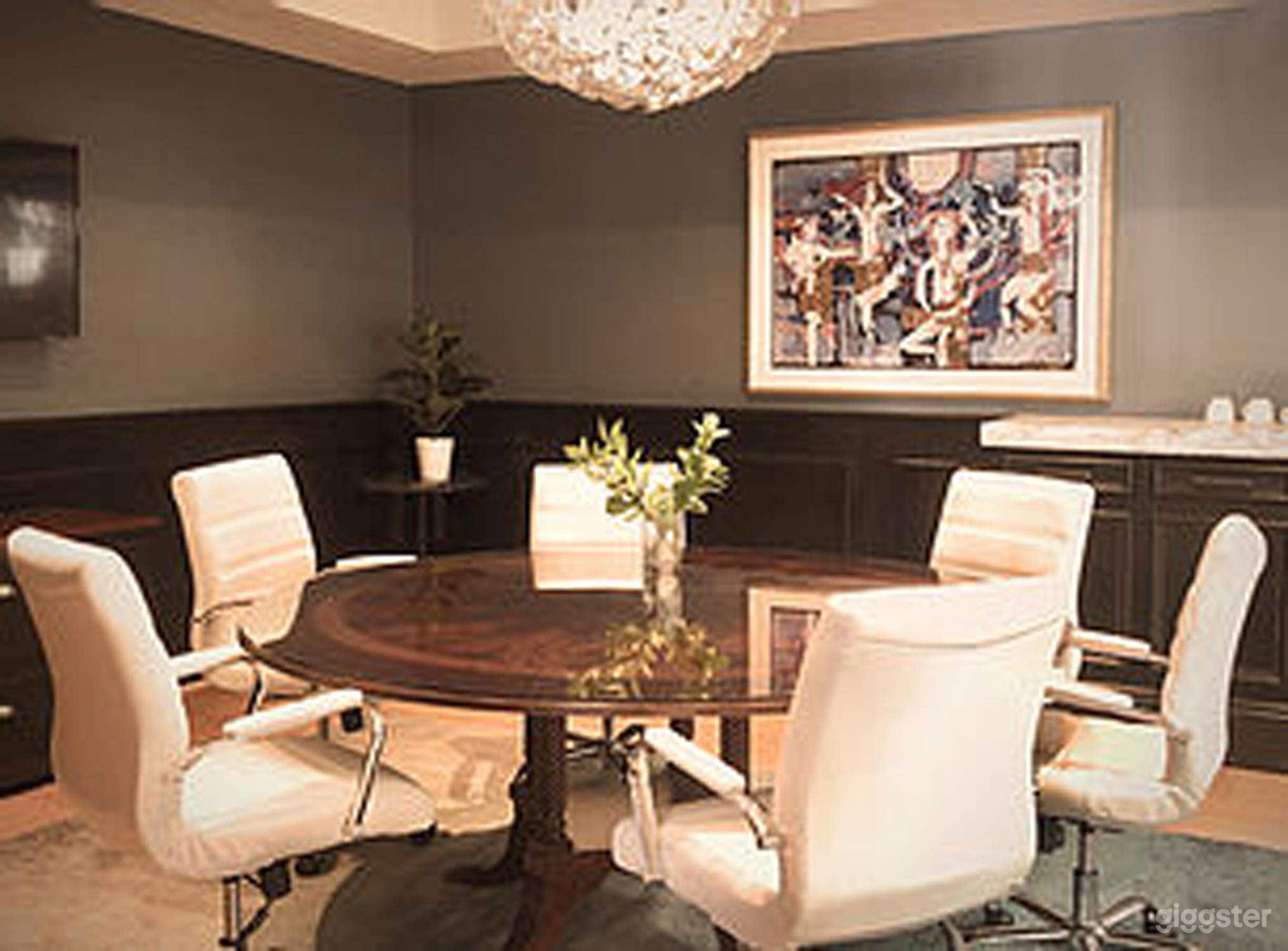 Well-equipped Meeting Room in Los Angeles Photo 4