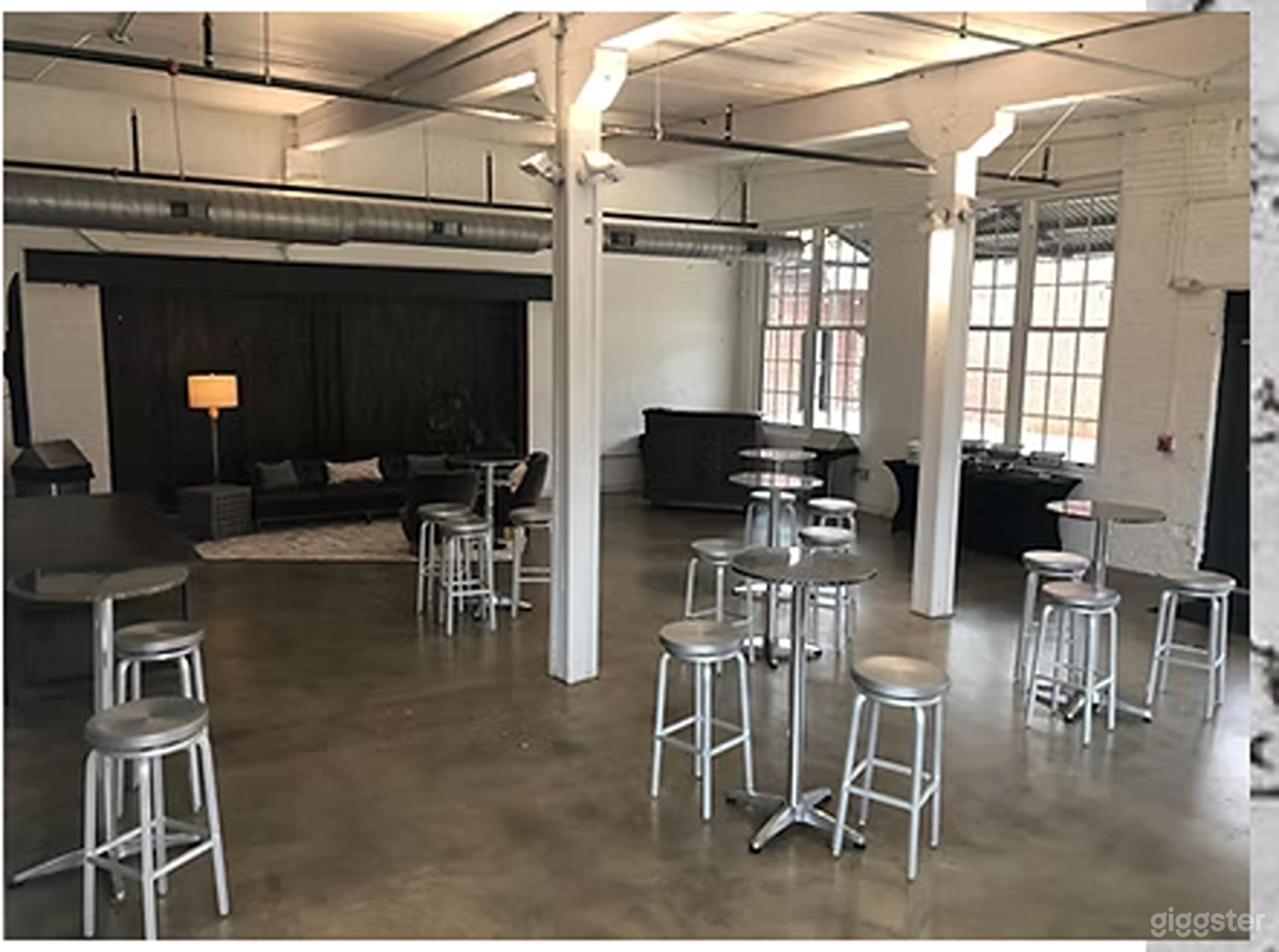 Intimate 800 Sq Ft Event Space Photo 1