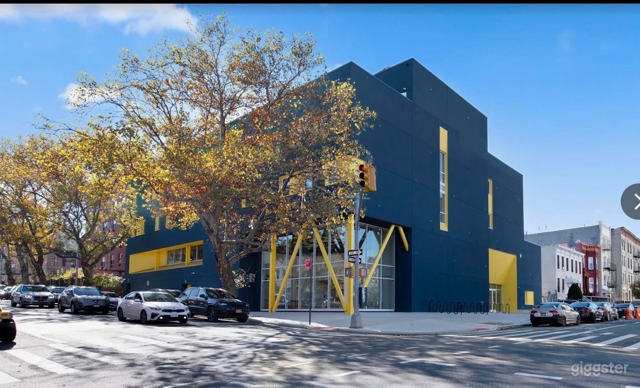 Bright. Vaulted. Built to transform. Photo 2