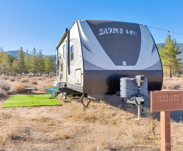  Cozy RV Camper  