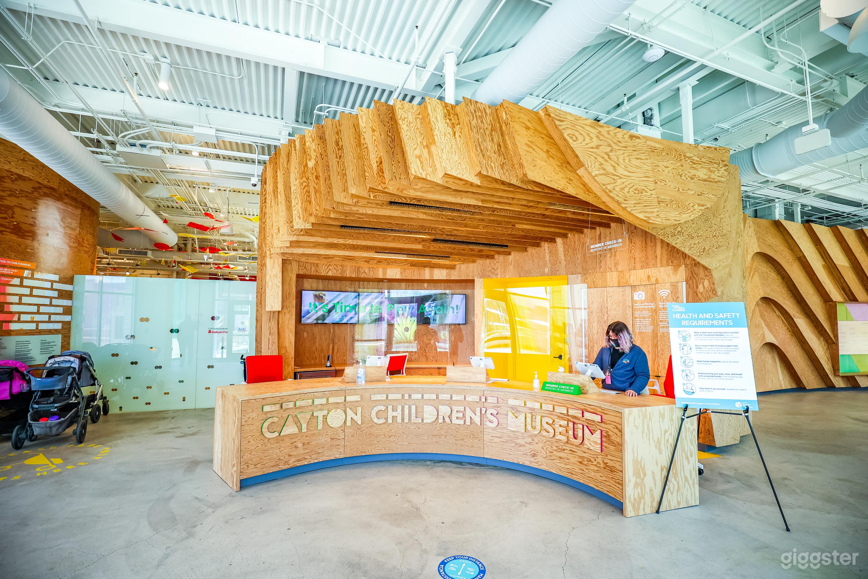 Modern Aesthetic Indoor Play Space in Santa Monica Photo 3