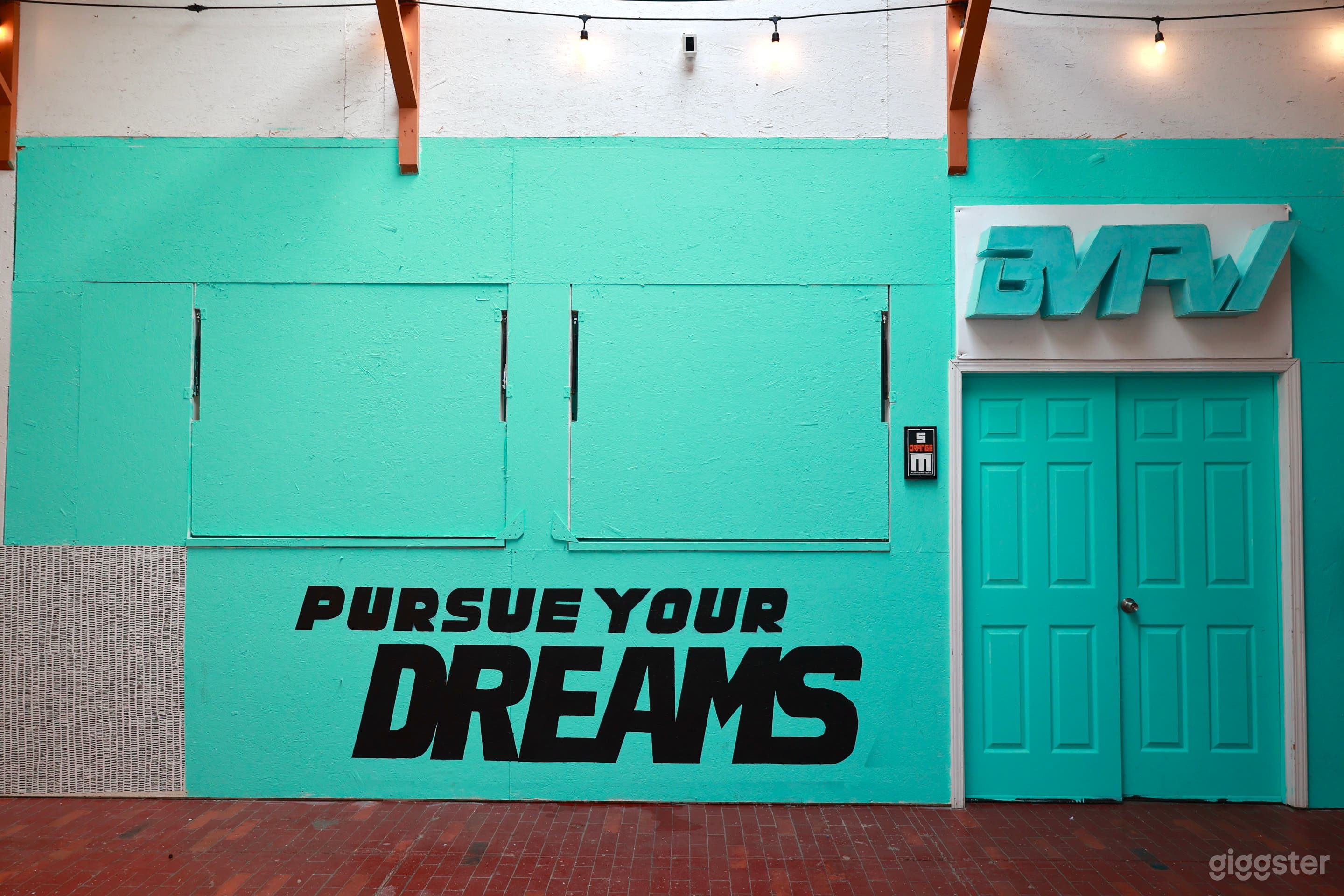 A Creative Space for Events, Filming, and Photography Photo 4