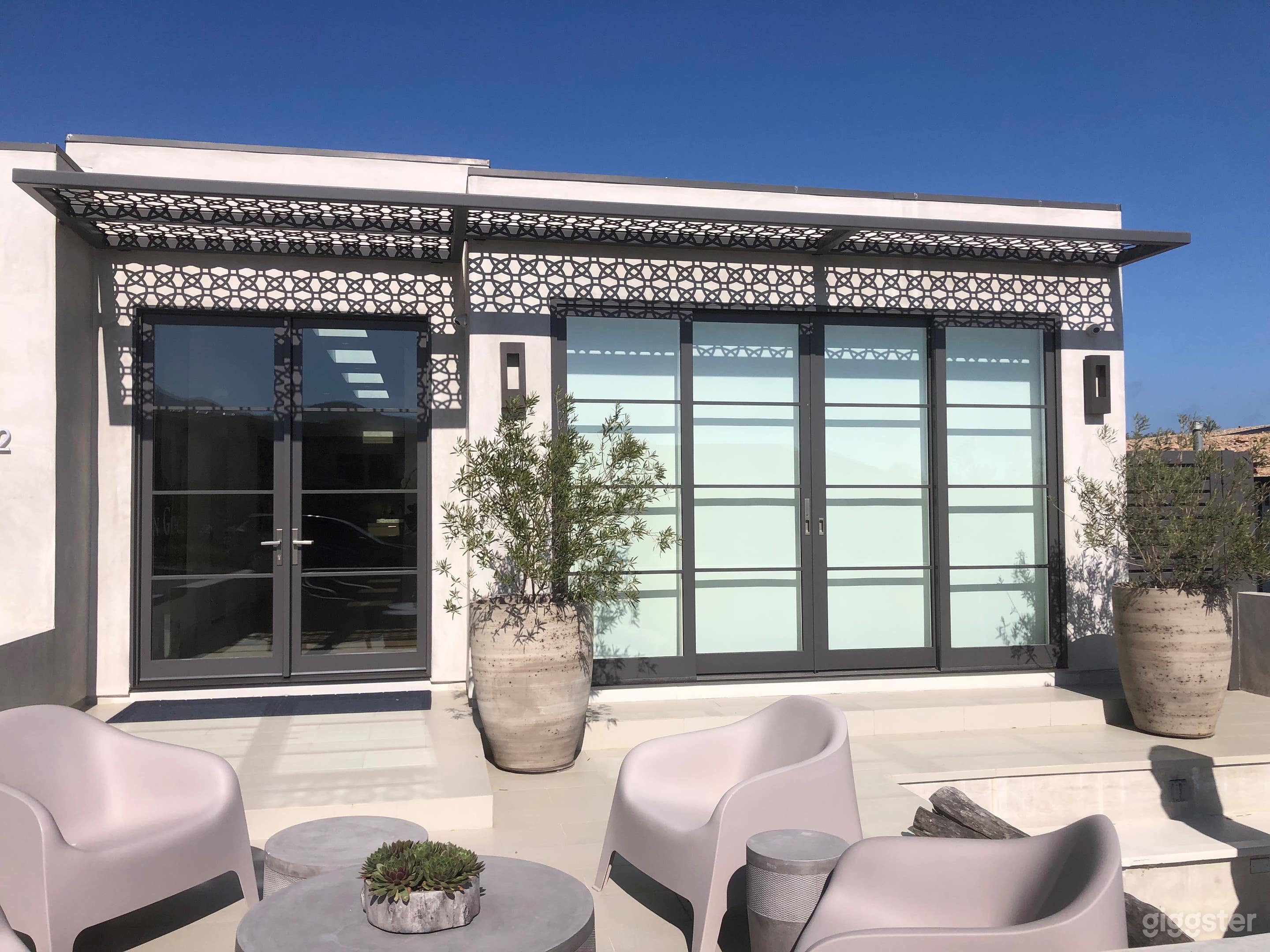 Malibu Contemporary Beach House Photo 1