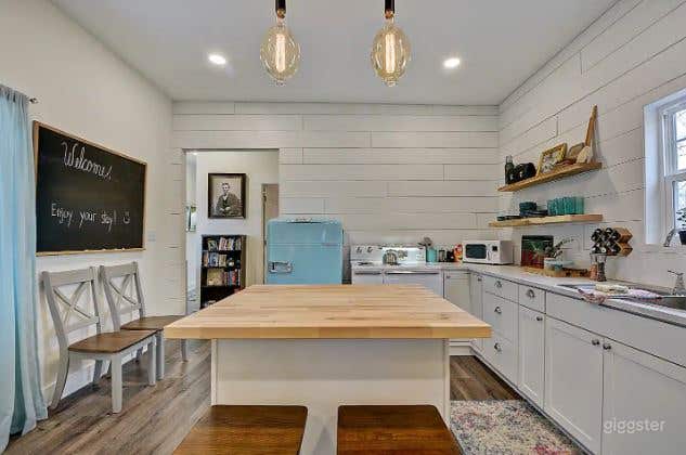  Tiny Cottage for Big Dreamers  