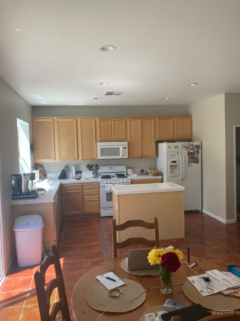  Kitchen  