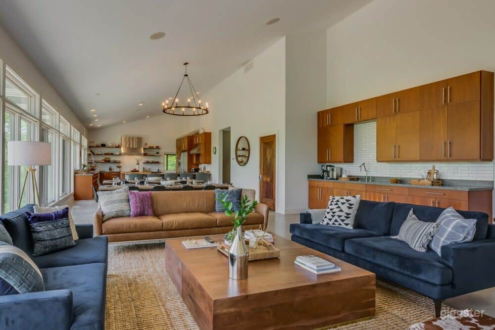 Modern Country Home with Pool, Hot Tubs &amp; Fire Pit – Close to Wineries &amp; Beach Photo 3