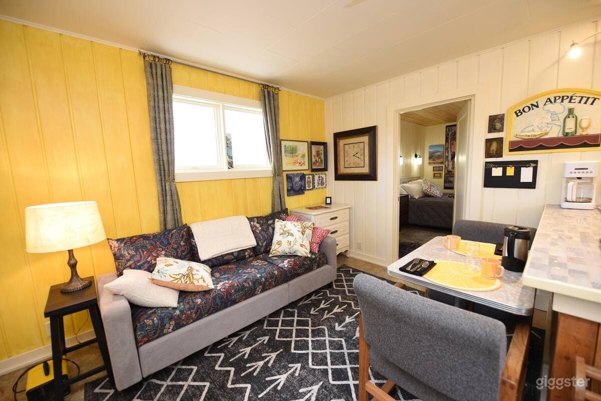 Valley Views Roadside Cabin Photo 1