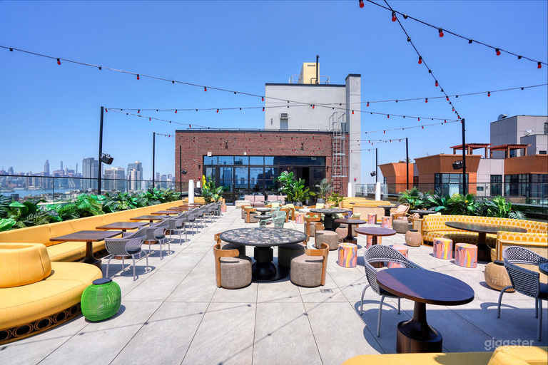  MX Rooftop/City and Bridge VIEW 