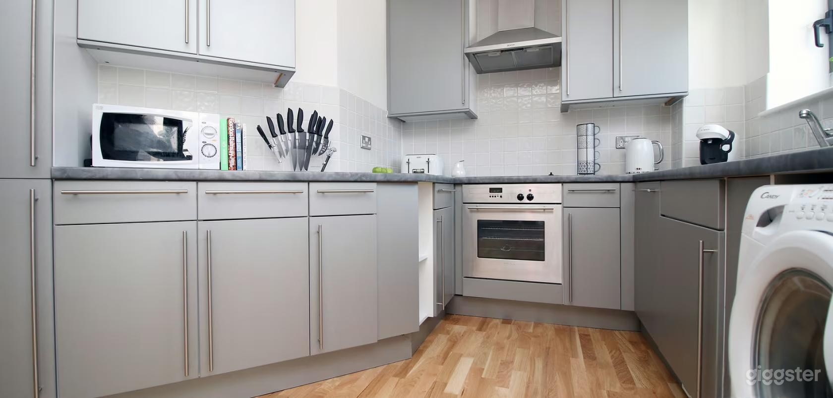 The Dray Court: Luxury 2-Bedroom Apartment Photo 3