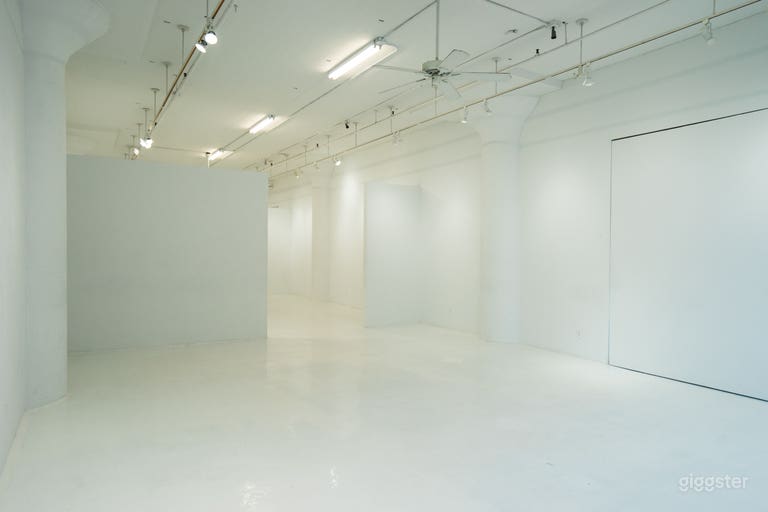  Chelsea Gallery Space by The High Line 