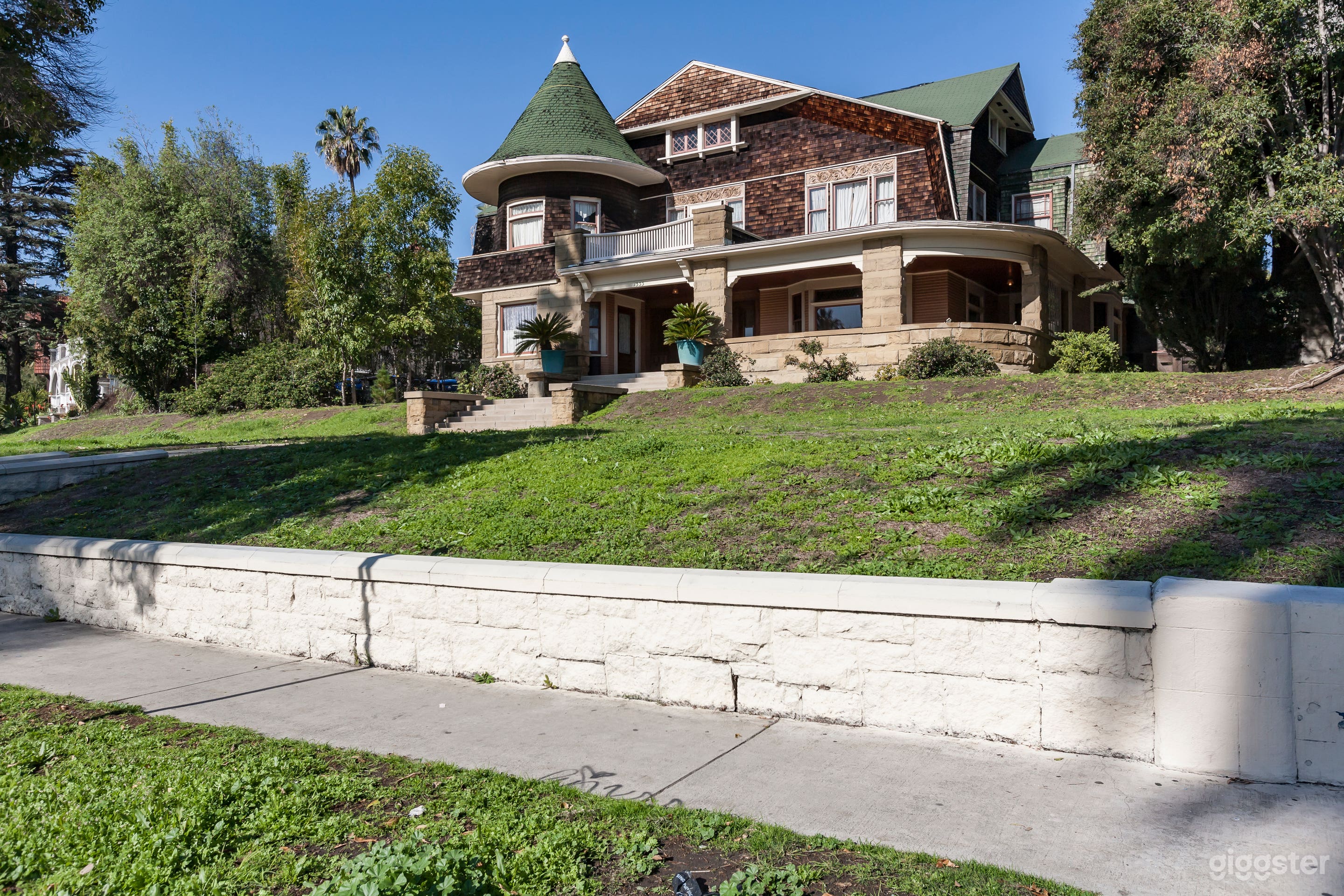 The Gilbert  Photo 1