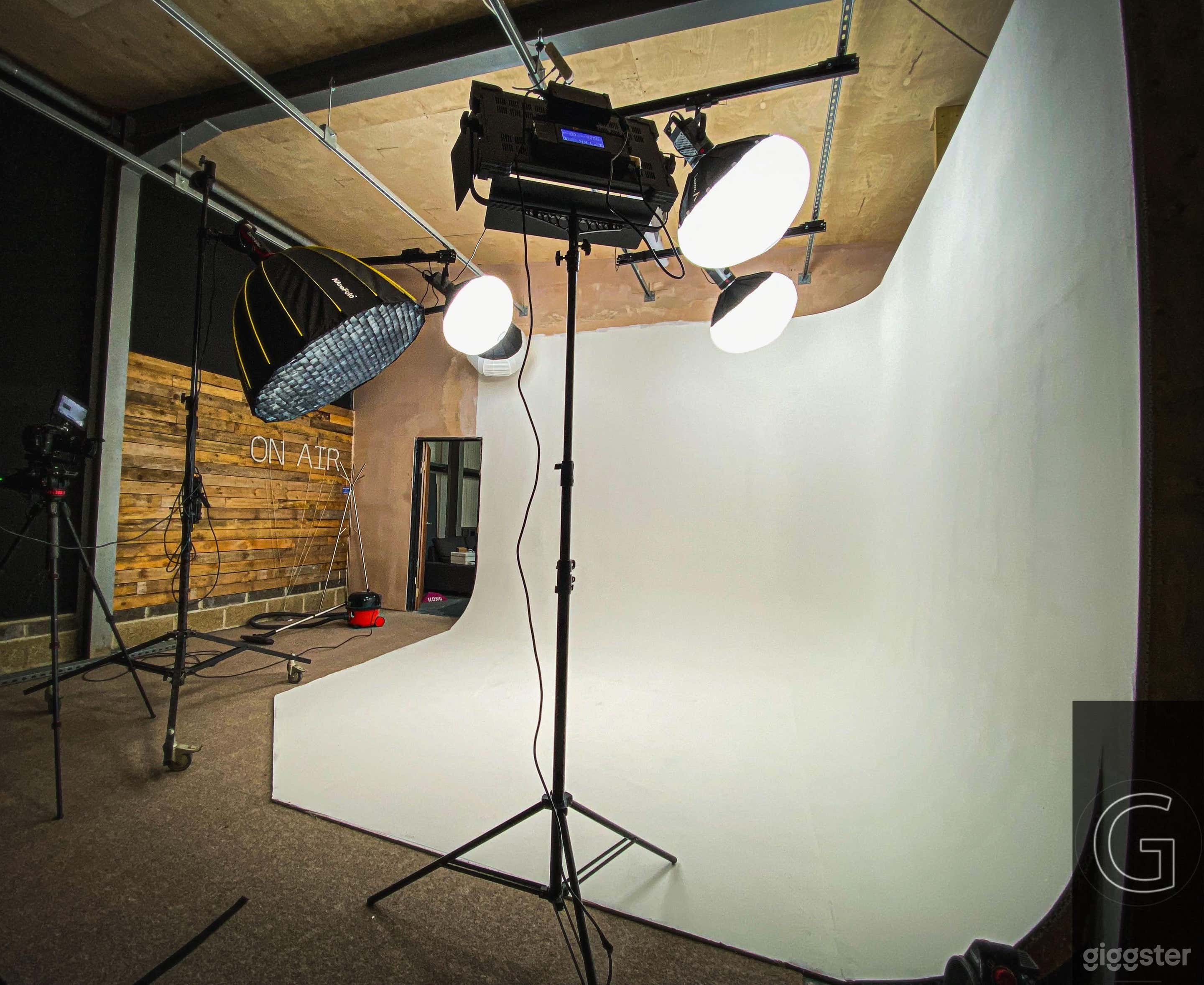Film an photography studio for hire near Cambridge Photo 3