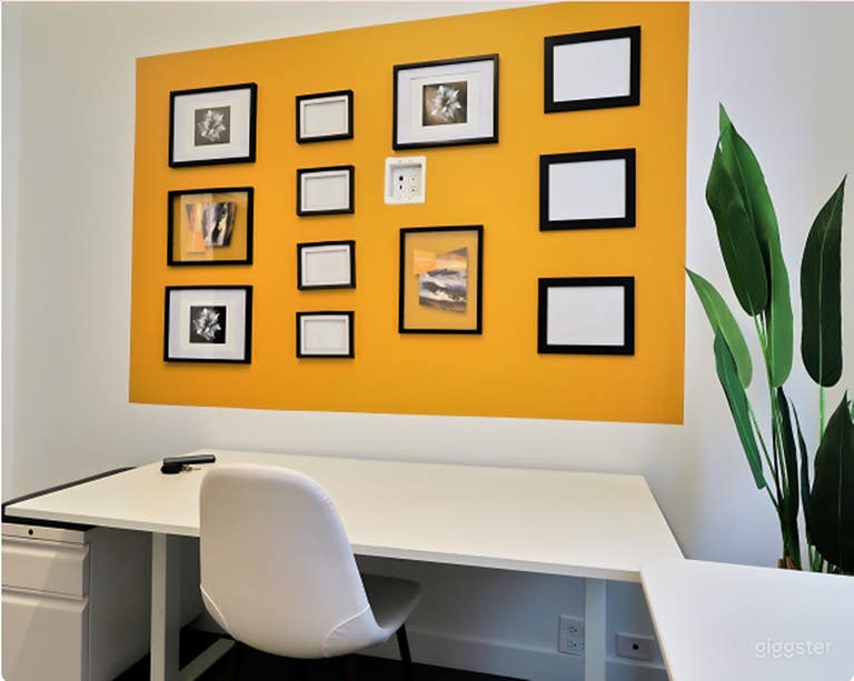  Private Office B (for 1-3 People) 