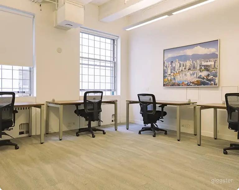  Private Office B (for 1-3 People) 